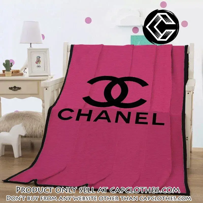 Chanel pinky new fashion luxury brand blanket fleece comfortable blanket cc4403876